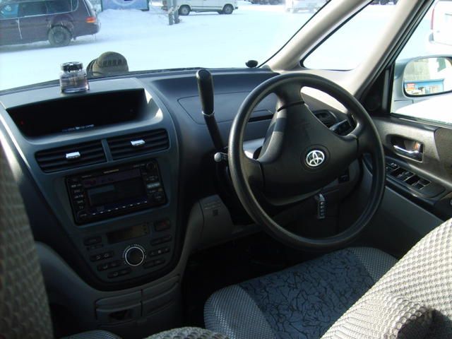 2001 Toyota Opa