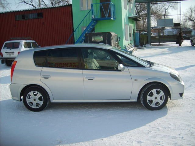 2001 Toyota Opa