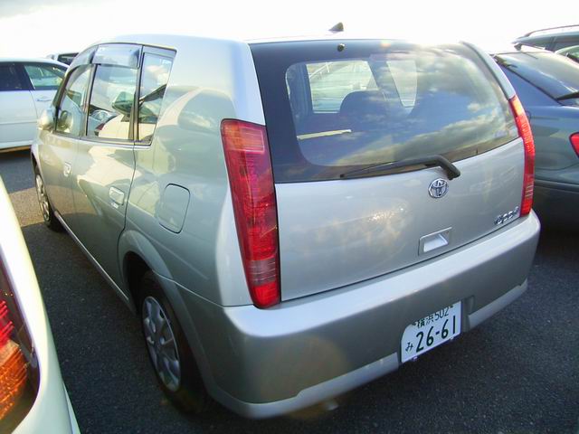 2001 Toyota Opa Photos