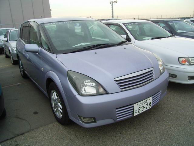 2001 Toyota Opa Images