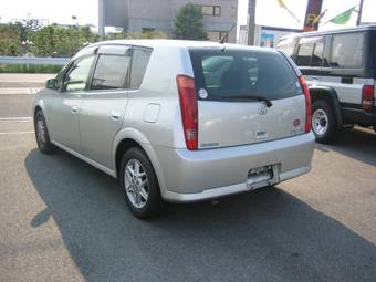 2001 Toyota Opa Pics