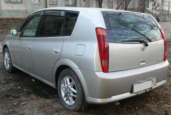 2001 Toyota Opa Pictures