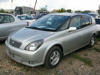 2002 Toyota Opa