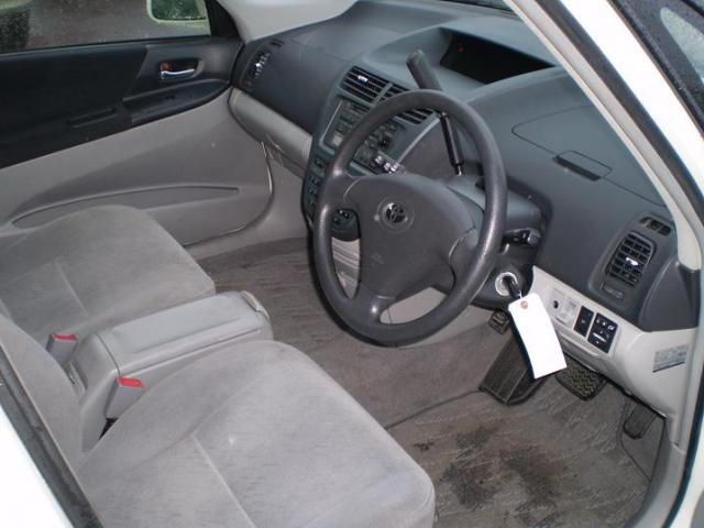 2002 Toyota Opa