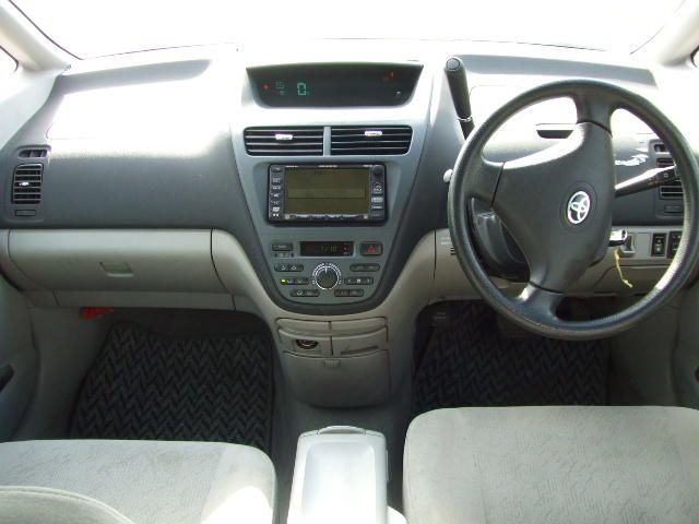 2002 Toyota Opa