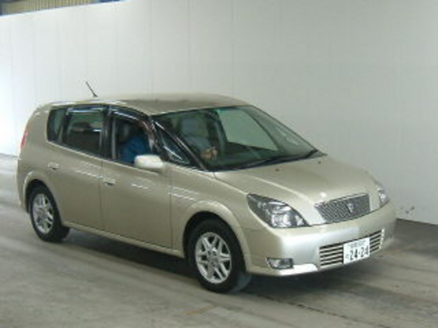 2002 Toyota Opa Photos