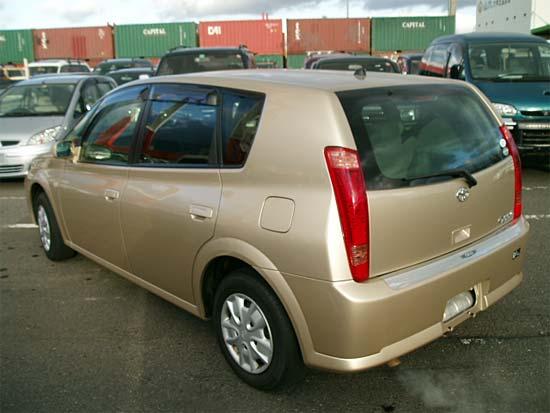 2002 Toyota Opa Pictures