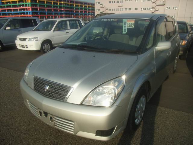 2002 Toyota Opa Pictures