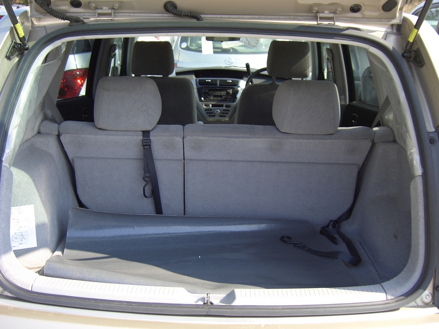2002 Toyota Opa Pictures