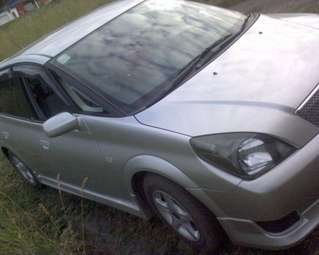 2002 Toyota Opa Pictures