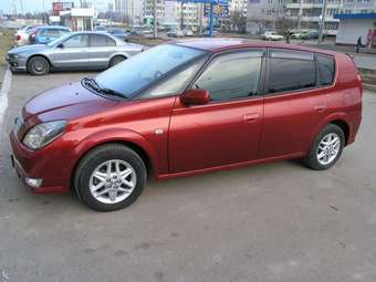 2002 Toyota Opa Pictures