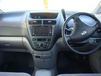 2002 Toyota Opa Pictures