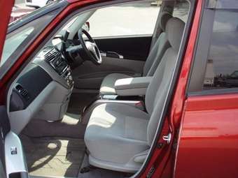 2002 Toyota Opa Pictures