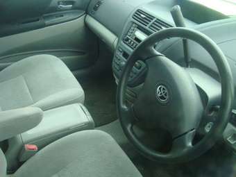 2002 Toyota Opa Pictures