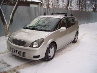 2002 Toyota Opa Photos