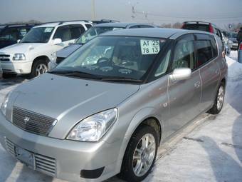 2002 Toyota Opa Pics