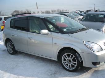 2002 Toyota Opa Photos