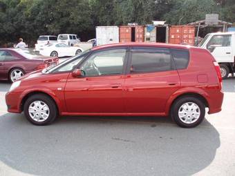 2002 Toyota Opa Pictures