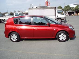 2002 Toyota Opa Pictures