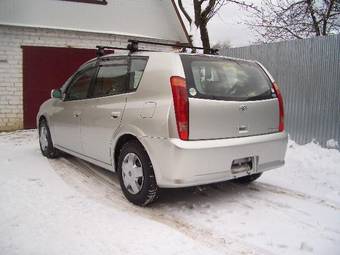 2002 Toyota Opa Pictures