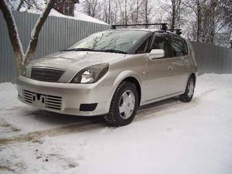2002 Toyota Opa Pictures