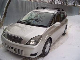 2002 Toyota Opa Pictures
