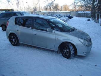 2002 Toyota Opa Photos