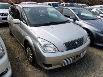 2002 Toyota Opa Pictures