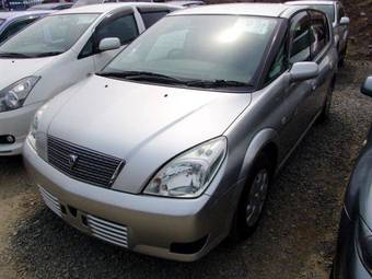 2002 Toyota Opa Photos