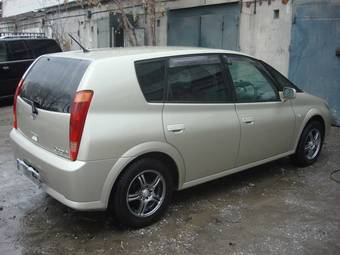 2002 Toyota Opa Pictures