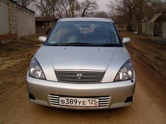 2002 Toyota Opa Pictures