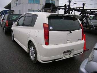 2002 Toyota Opa Photos