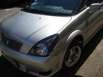 2002 Toyota Opa Pictures