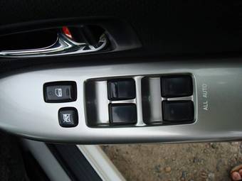 2002 Toyota Opa Images