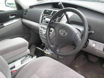 2002 Toyota Opa Photos