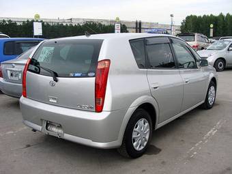 2002 Toyota Opa Photos