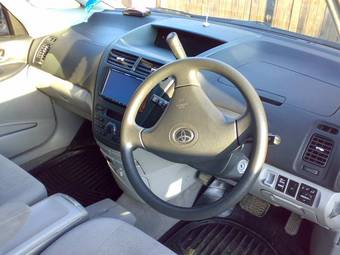 2002 Toyota Opa Photos