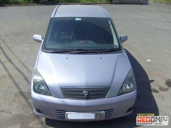 2002 Toyota Opa Pictures