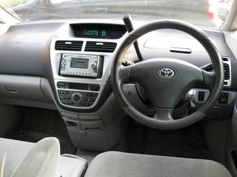 2002 Toyota Opa Photos