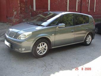 2002 Toyota Opa Pictures