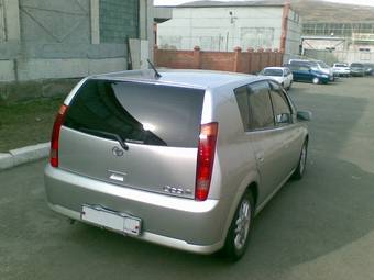 2002 Toyota Opa Pictures