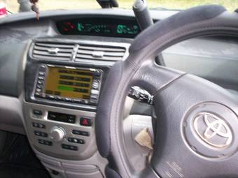 2002 Toyota Opa Pictures