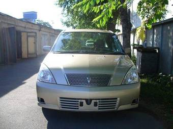 2002 Toyota Opa Photos