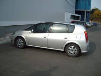 2002 Toyota Opa Pictures