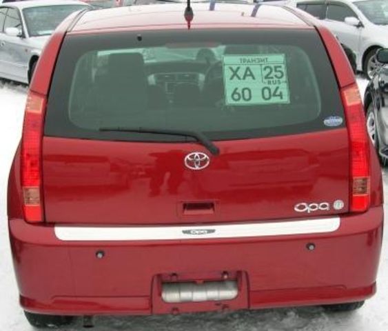 2003 Toyota Opa