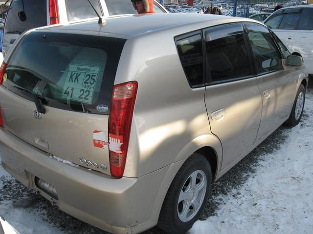 2003 Toyota Opa