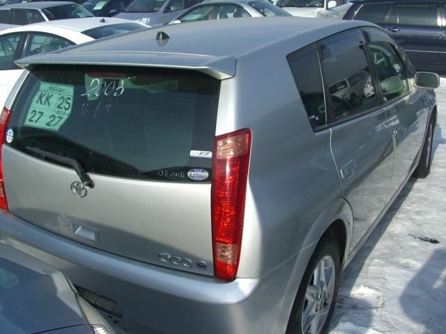 2003 Toyota Opa