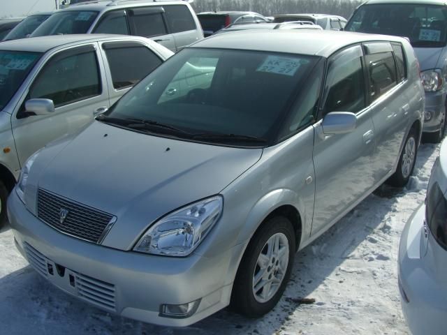 2003 Toyota Opa