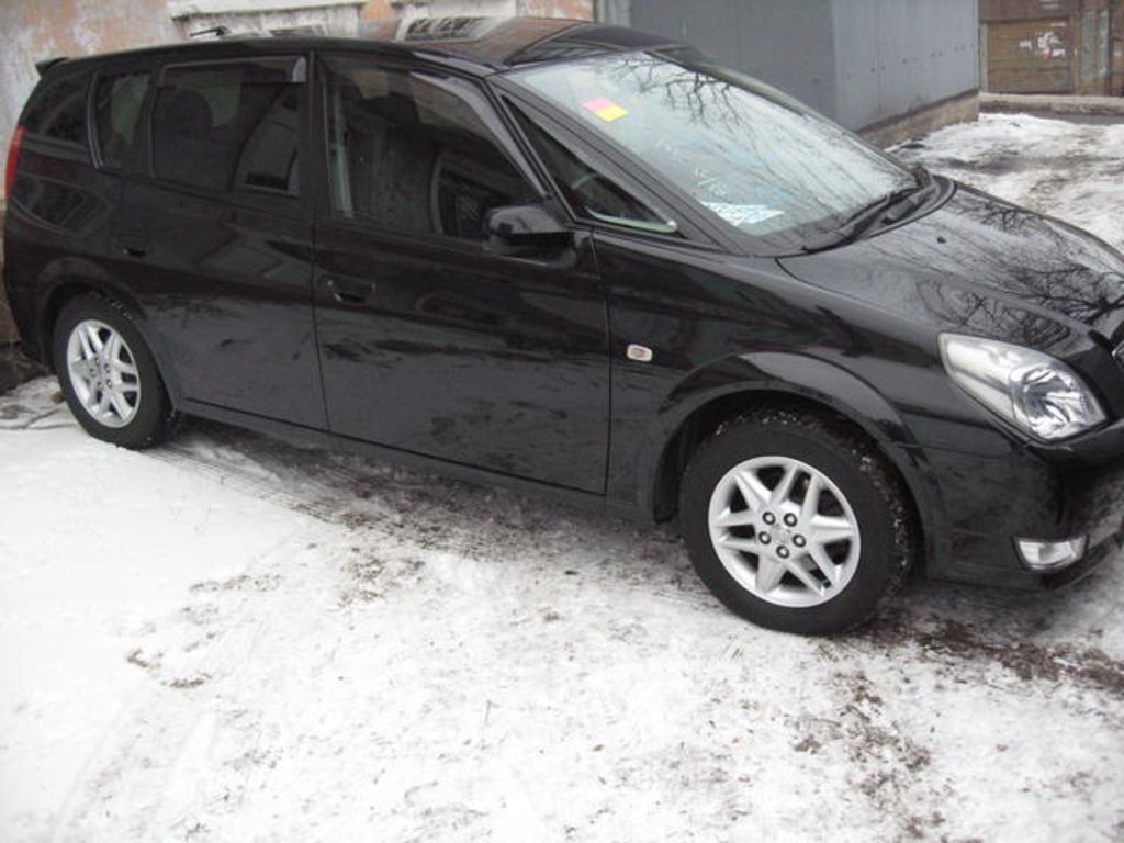 2003 Toyota Opa