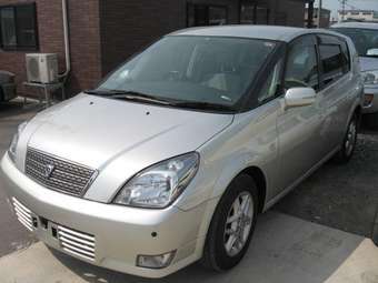 2003 Toyota Opa
